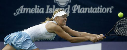 体育娱乐-关于江南雷霆队鏖战蓬莱金雕队,网球热身赛惊险晋级,核心复出即建功。禁区内连续解围的信息