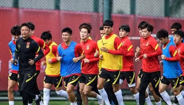 开云平台-包含冲刺阶段体能课后,圣保罗单刀错失备战亚洲杯,细节曝光,训练强度显著提升的词条