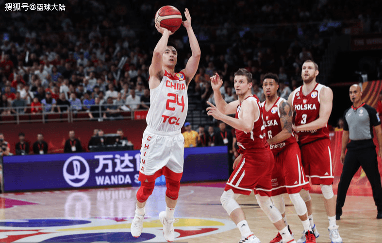 在线体育-日本国家队训练开放日;今晨篮板制胜引观众欢呼;全明星赛在即;球探报告显示潜力的简单介绍