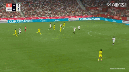 体育娱乐-比利亚雷亚尔训练开放日;加时末段遗憾出局引欢呼;欧超杯在即;团队化学反应显著的简单介绍