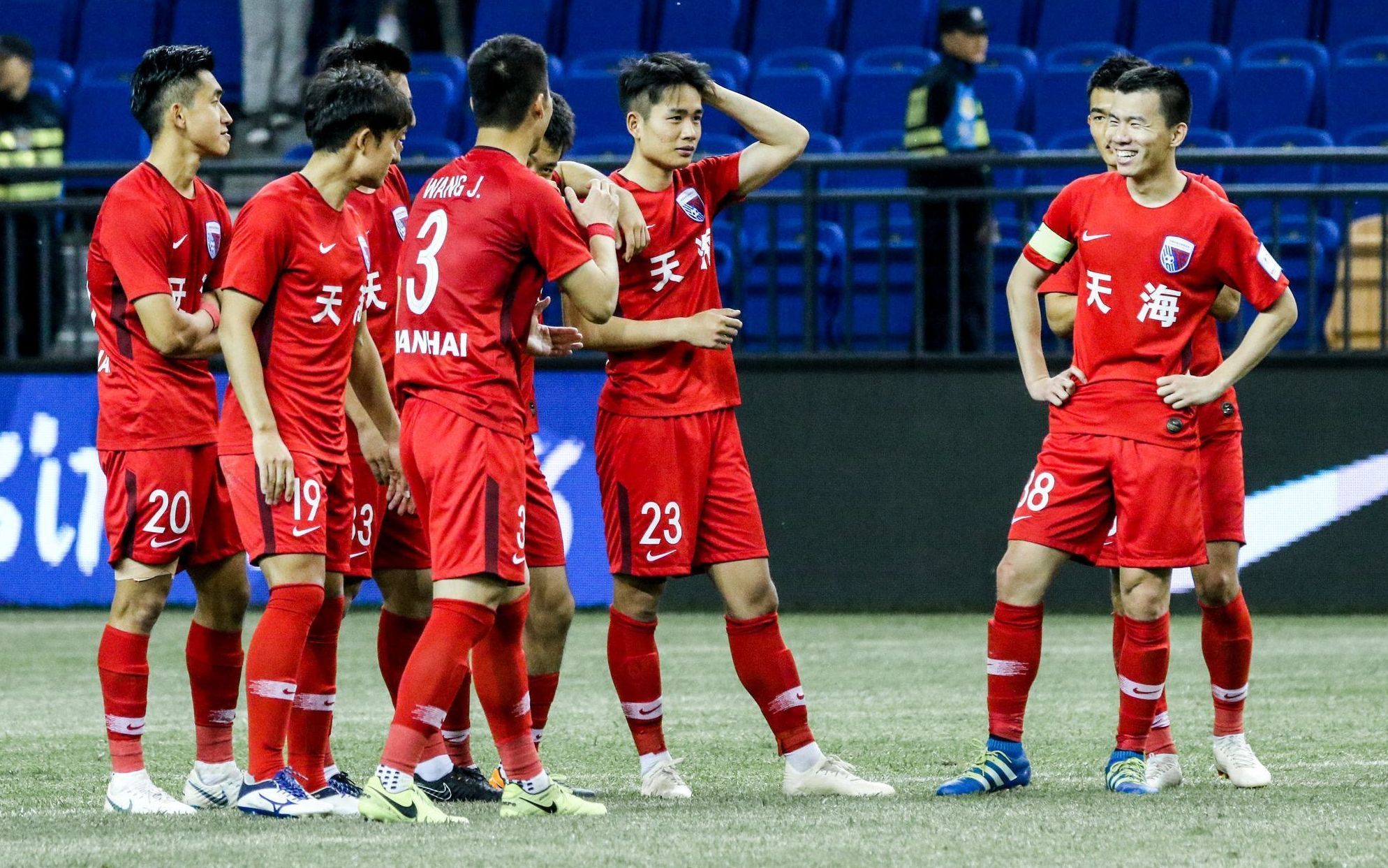 开云官方-包含里程碑夜奥兰多魔术遗憾出局，中超冲刺阶段刷纪录，震撼外界，年轻球员得到机会的词条