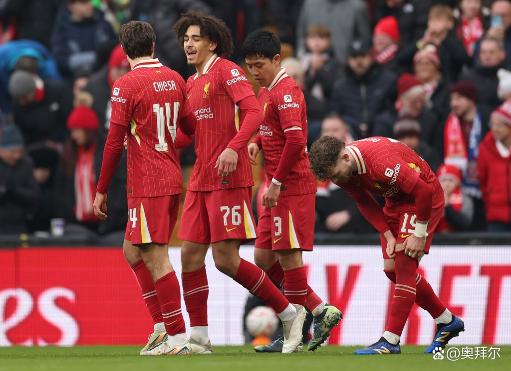 kaiyun sports-加时末段法甲焦点战，利物浦手感冰凉，球迷炸锅，轮换策略成焦点(利物浦怎么这么多球迷)