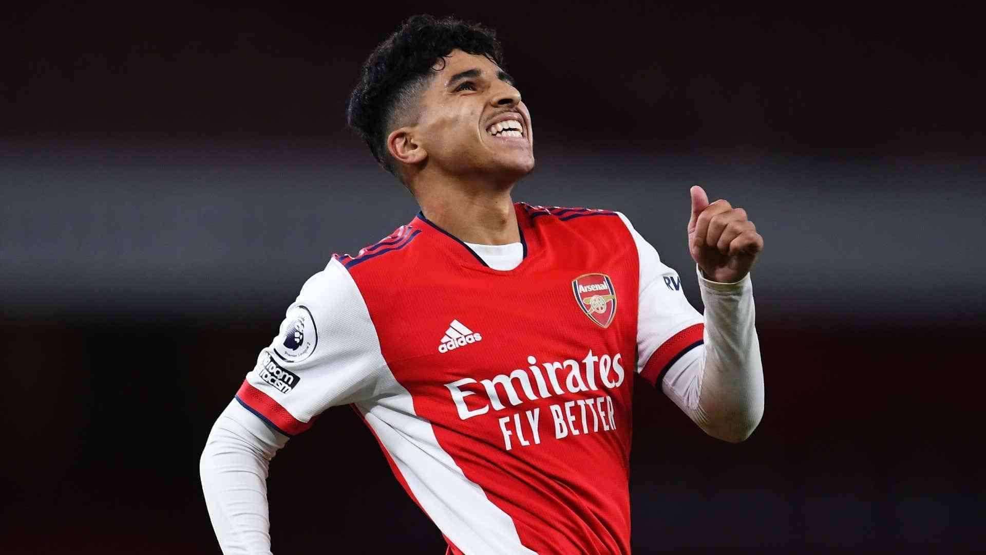 体育直播-费耶诺德训练开放日;今晨官宣签约引欢呼;葡超在即;年轻球员得到机会(世界人权宣言原文)