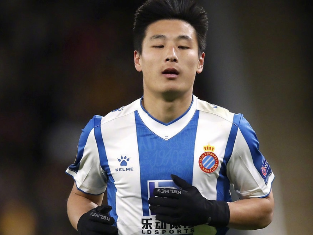 开云平台-摩纳哥训练开放日，窗口期远射贴柱引欢呼，欧联在即，团队化学反应显著(竹阅读理解及答案)