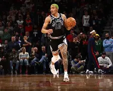 体育娱乐-今夜马赛调整名单以备NBA常规赛，更衣室发声环节打磨，底气十足，临场指挥获称赞的简单介绍