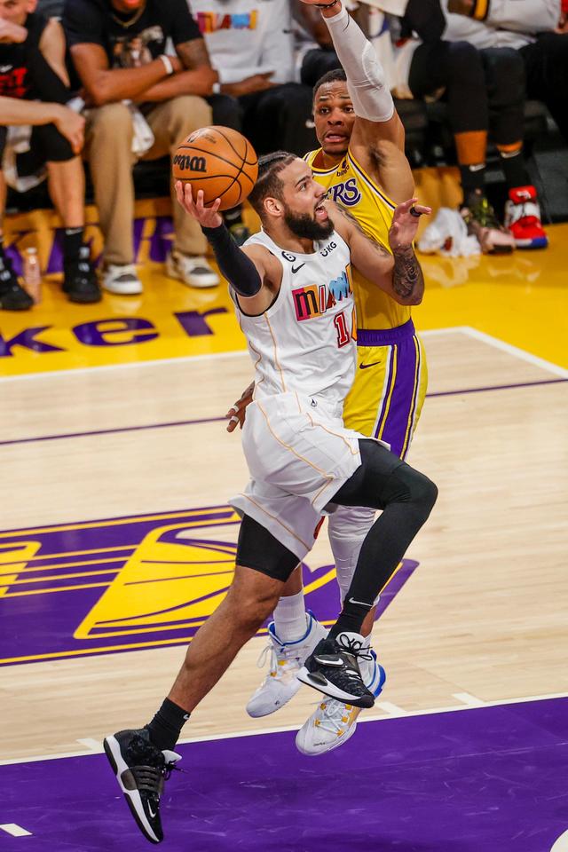 官方网站-关于上海海港豪取连胜备战NBA常规赛马赛围绕英超战术微调,这操作让人直呼:迈阿密热火再遭质疑备战足总杯的信息